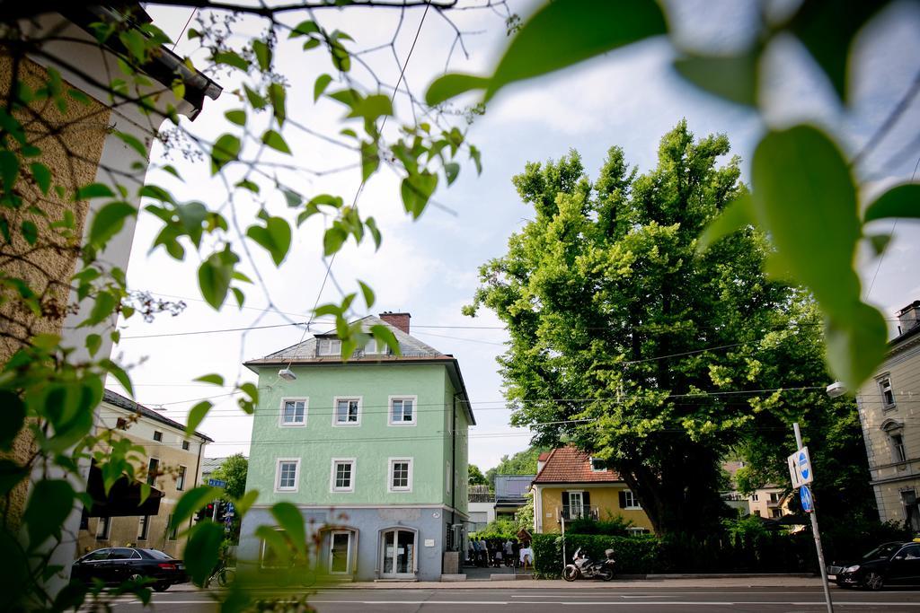 Mozart By Welcome To Salzbourg